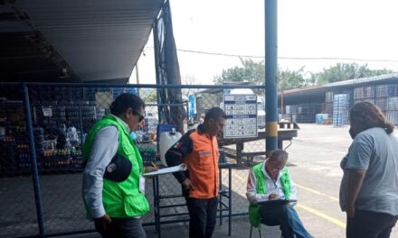 Estables afectados por fuga de cloruro de metileno en Descamex