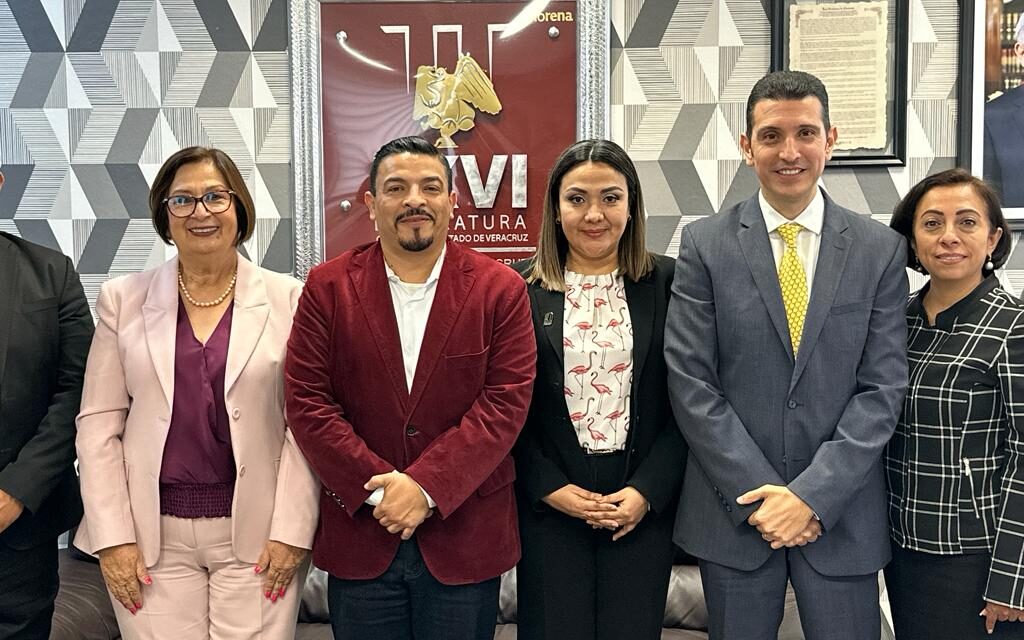 Contralora al IVAI se compromete a la transparencia y la eficiencia
