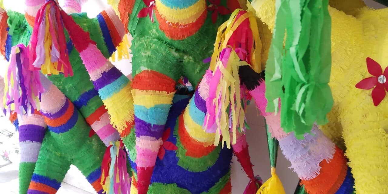 Este año incrementa la venta de piñatas navideñas: Fabricantes