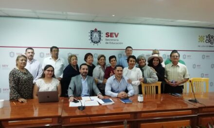 Atención inmediata a maestras y maestros que se manifestaron frente a la SEV