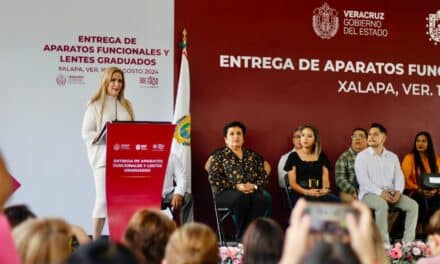 DIF Estatal de Veracruz entrega Apoyos Funcionales y Lentes Graduados a 133 Municipios