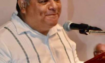 Ahora en el COBAEV de Coatzacoalcoss *Padres de familia acusan al director de corrupción