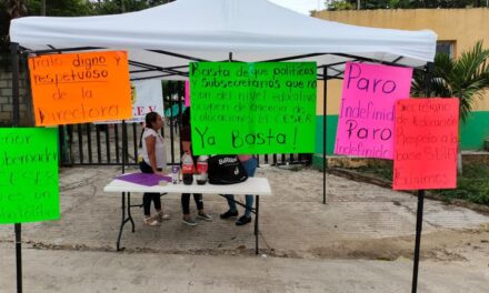 Toma del CESER en Tantoyuca por Maestros en Defensa de sus Plazas