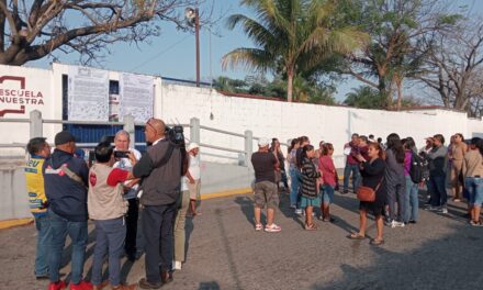 Denuncian falta de maestros en secundaria de Veracruz puerto