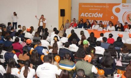 Sección 32 del SNTE pide apoyo a Rocío Nahle para cubrir plazas de docentes