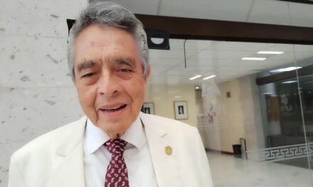Atanasio García Durán critica gobierno de Rocío Nahle y defiende gestión de Cuitláhuac