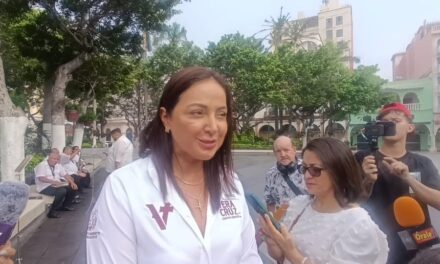 Ayuntamiento de #Veracruz documenta calles destrozadas por mal trabajo de GrupoMAS