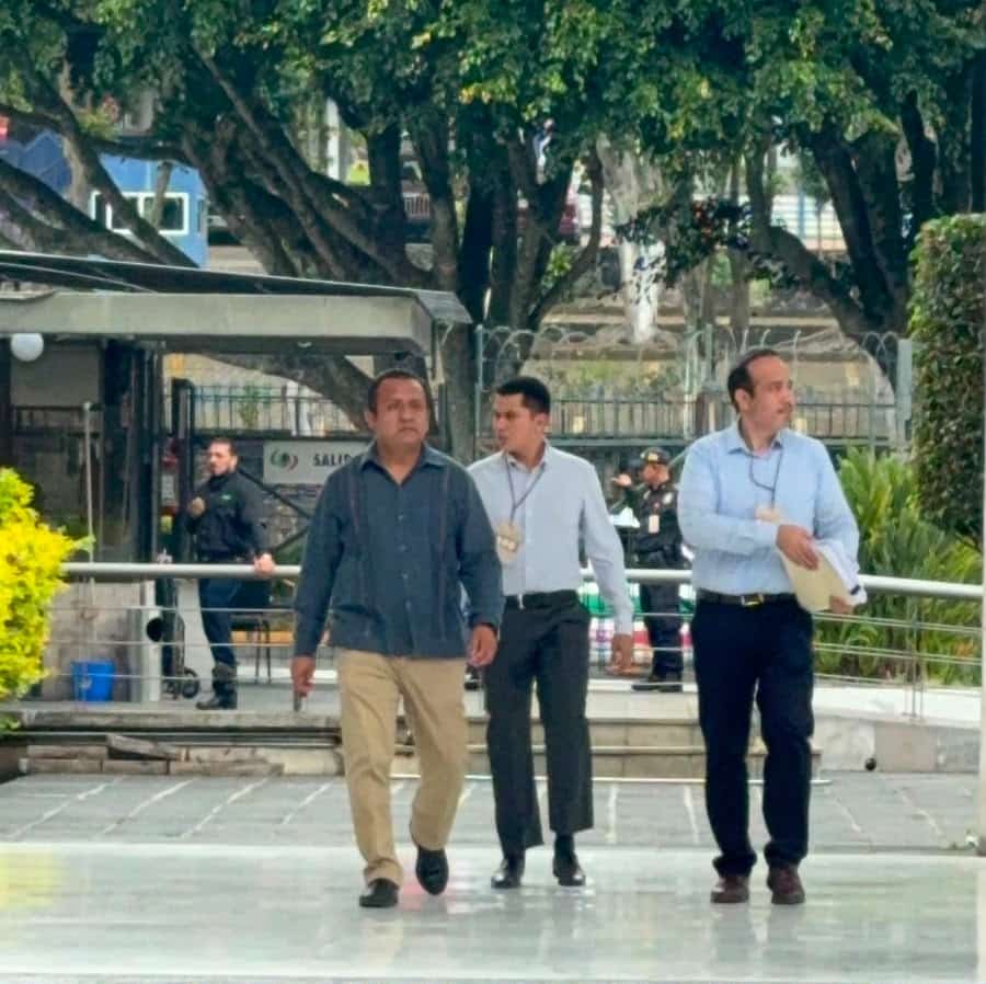 El alcalde de Ixhuatlán del Sureste acude al Congreso de Veracruz; se declara inocente en el caso Roxana Guzmán