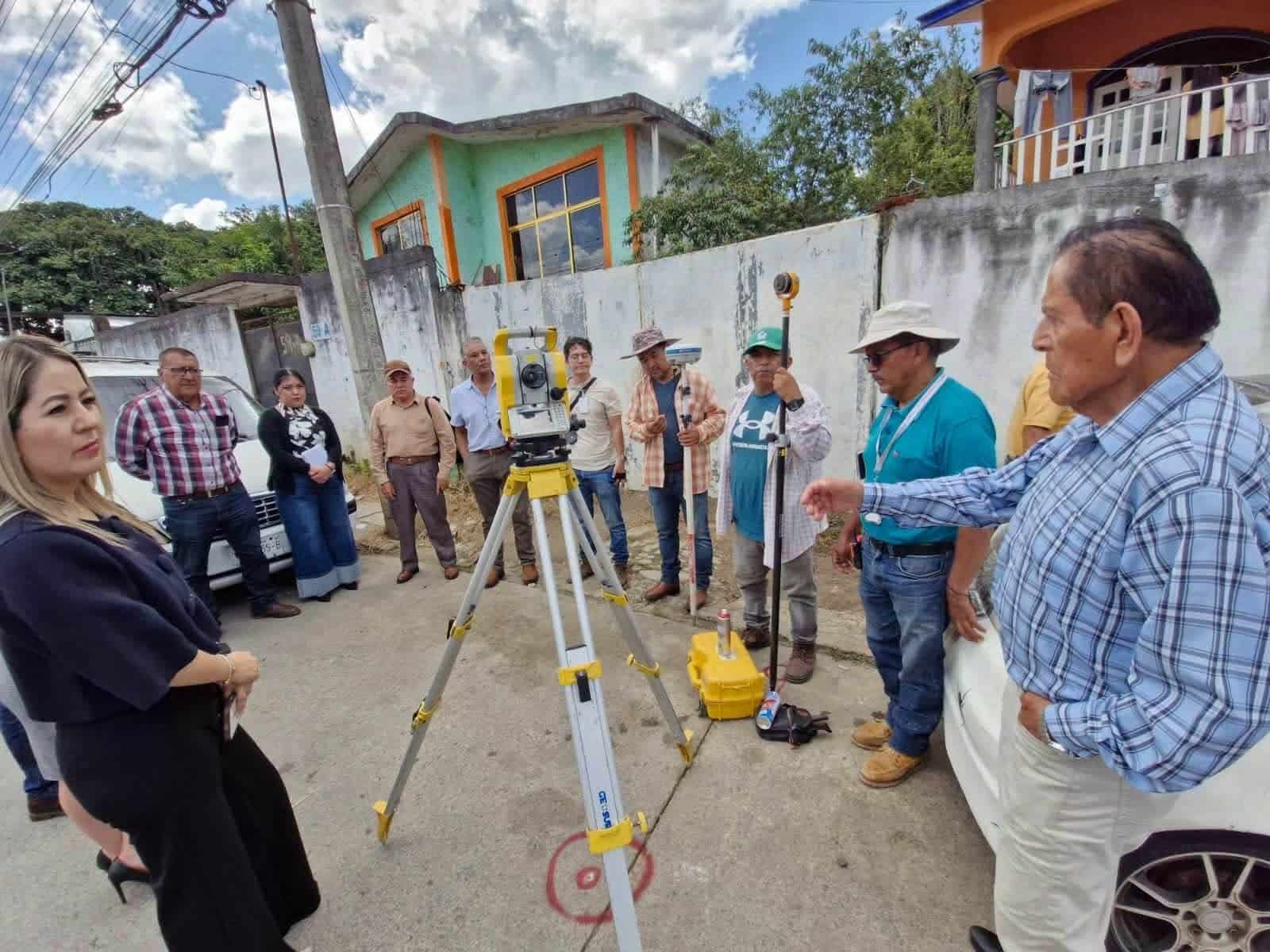 Avanza proceso de escrituración de lotes irregulares en Banderilla