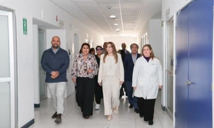 Salud y Compromiso: Ceci Arellano entrega insumos al Hospital de la Niñez Poblana