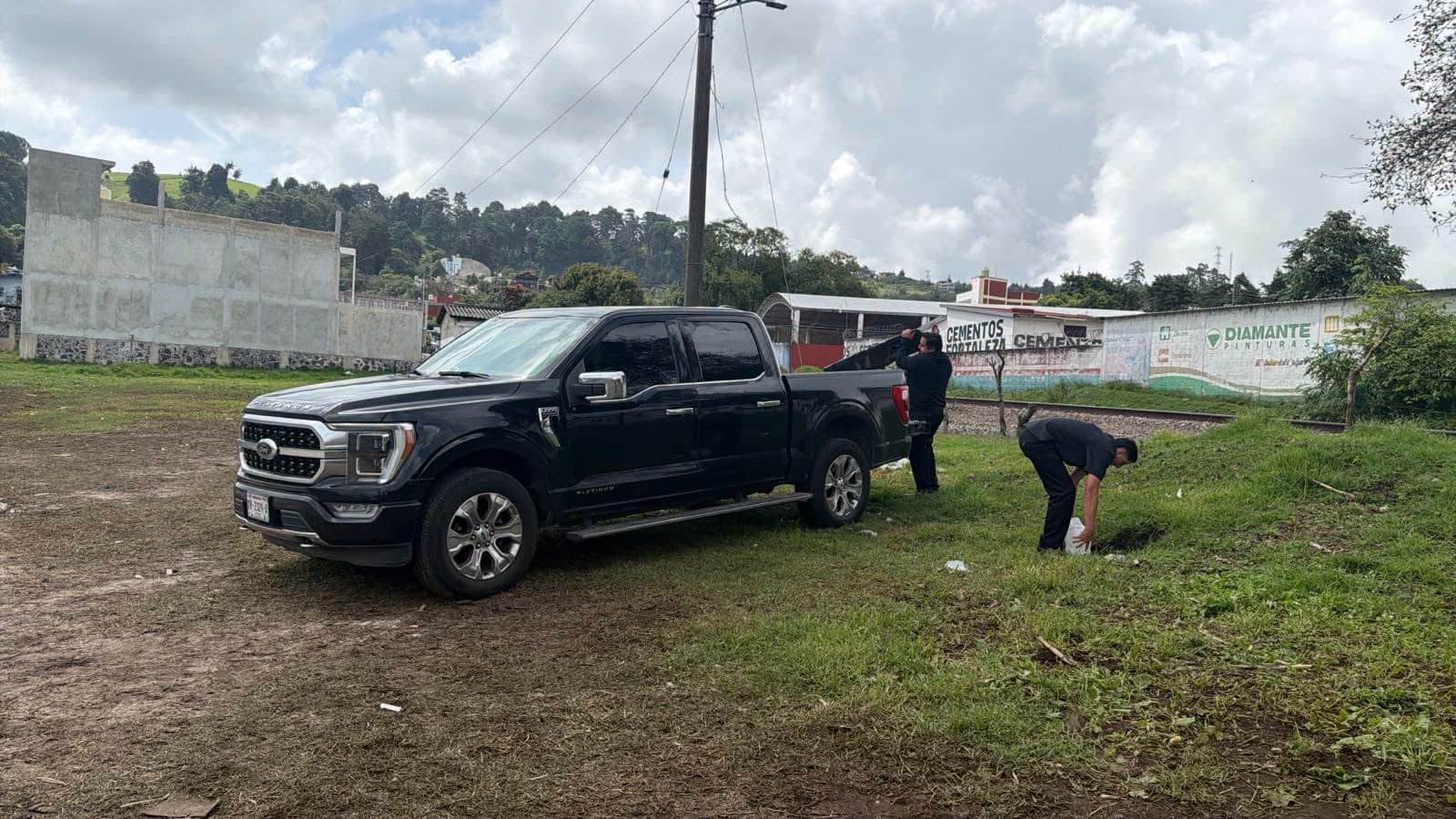 Tras las celebraciones de la Fiesta de San Salvador, Ayuntamiento de Acajete realiza labores de limpieza