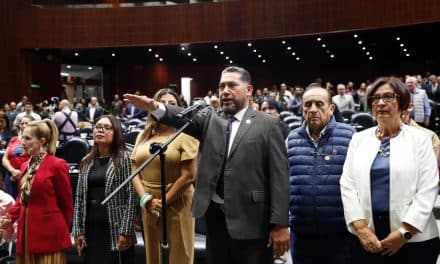 Respaldado por diputados federales de Veracruz, Ángel Etiem Jiménez rindió protesta como diputado federal.